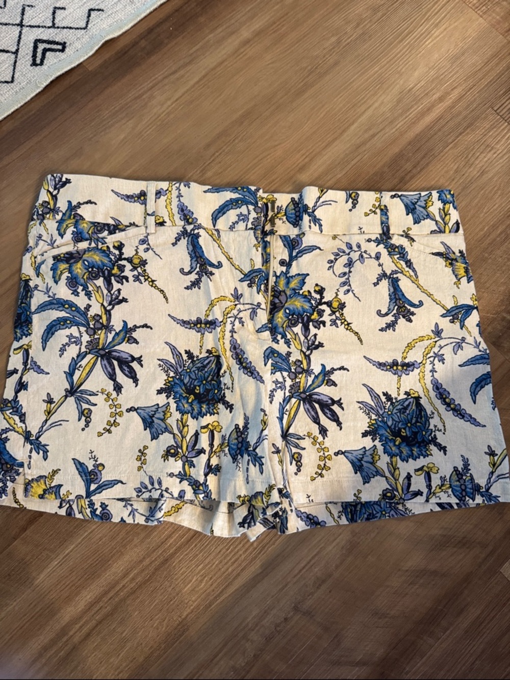 Floral Blue & Yellow Print Women's Shorts